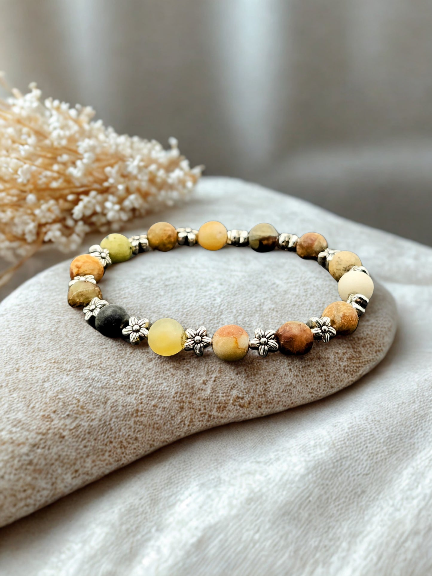 Flower Jade (matte) 8mm